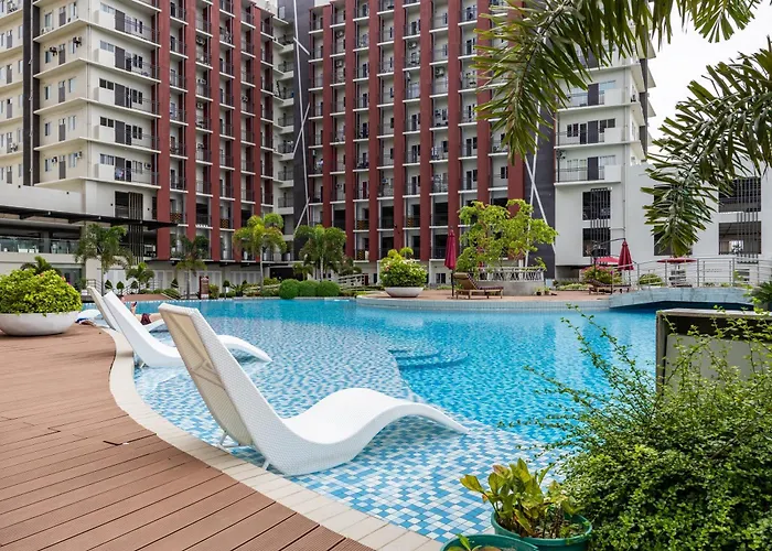 Cebu Serene Quarters With Pool View Apartment